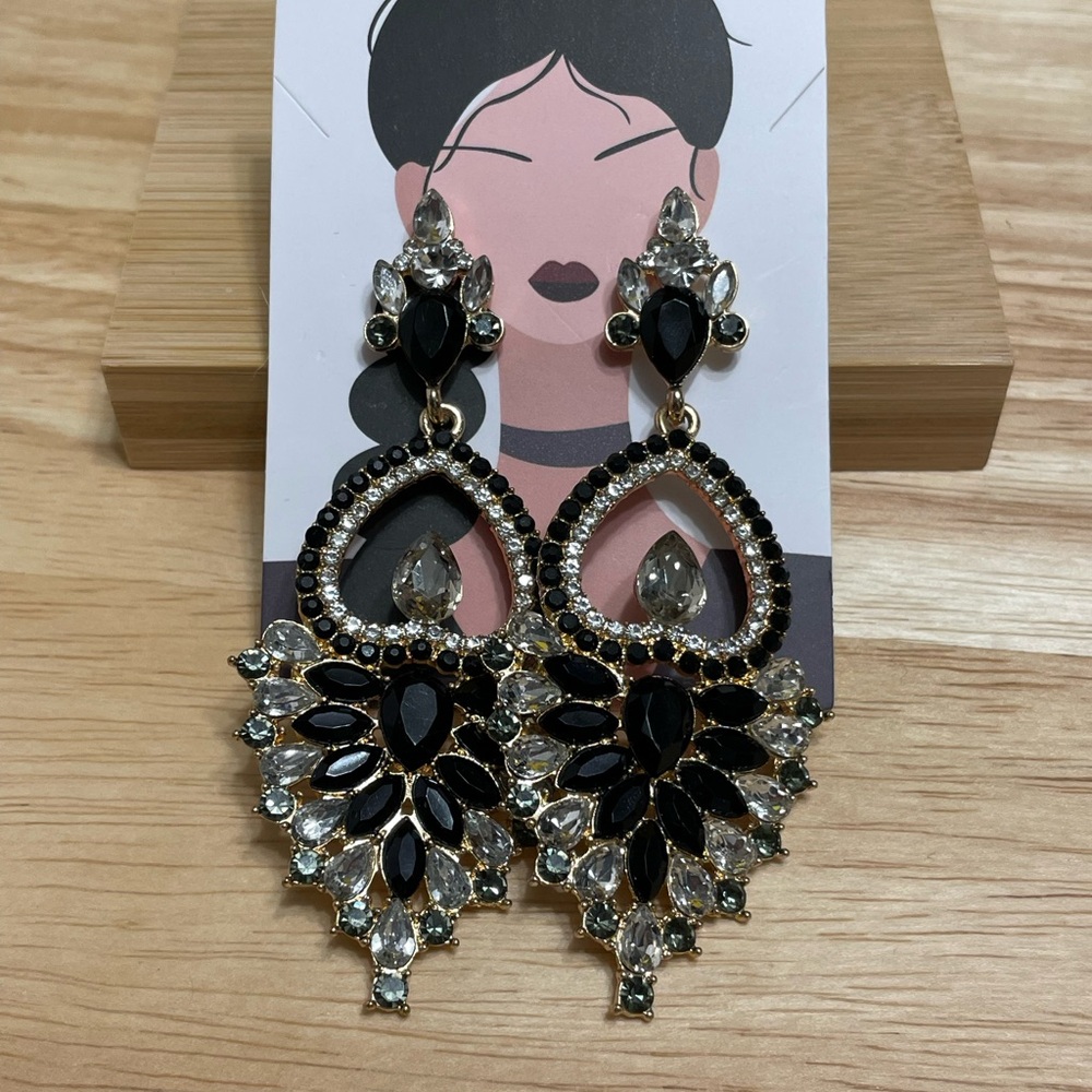 EARRINGS - Picture 7 of 14